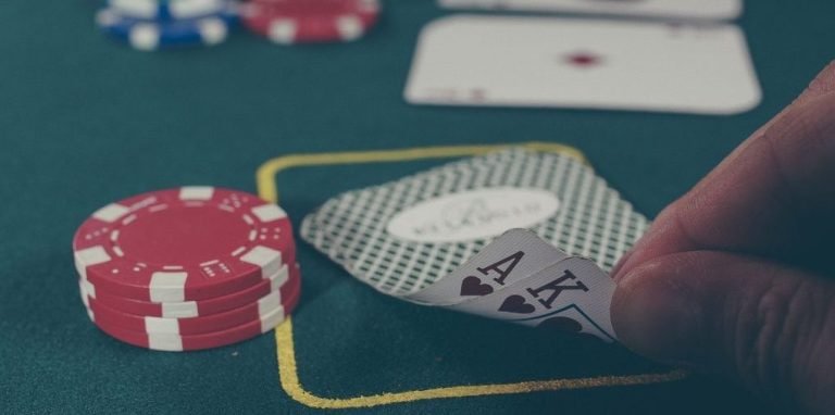 No Commission Baccarat live table showing card layout and payout board